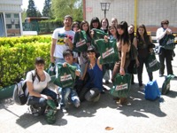 Foto de grupo en la fábrica de cervezas